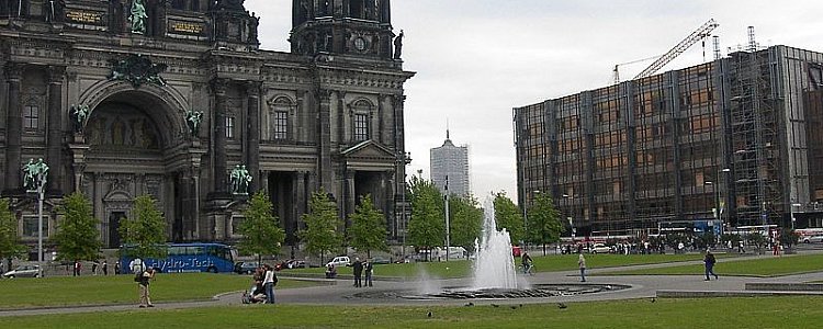 Он выжил и радует: парк Люстгартен в Берлине Он выжил и радует: парк Люстгартен в Берлине