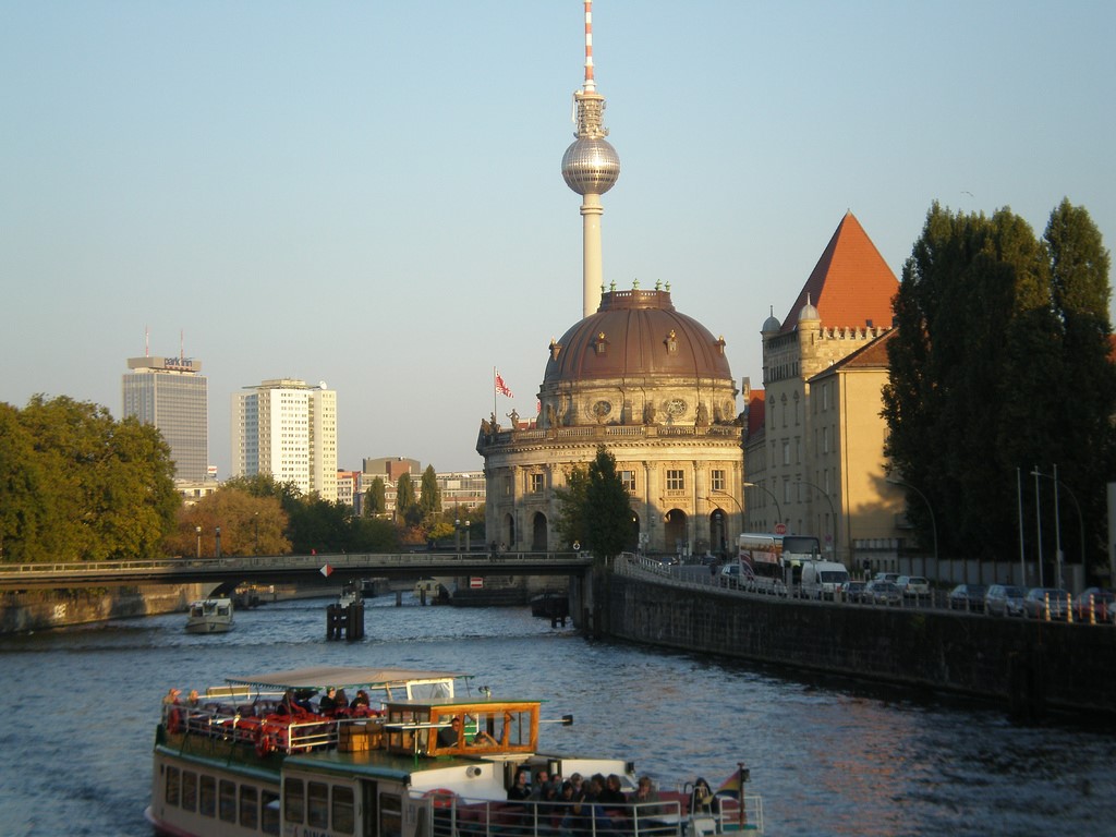 Берлинская река 4. Берлин Шпрее. Река Шпрее. Шпрее и Хафель. Река Хафель в Берлине.