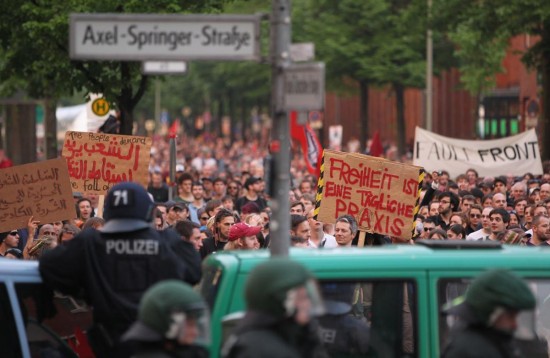 Майские праздники в Берлине - митинг